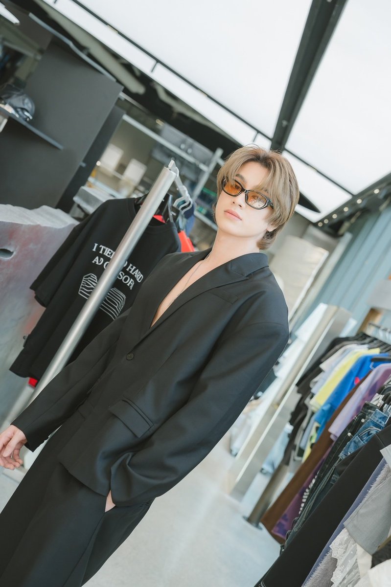 Boost trending :

“This or That: Cute 😍 vs Cool 😎?”
Choose 1 or 2 

SMART ALL DAY PARTY WITH YOU
#MELAxSMARTCSNP