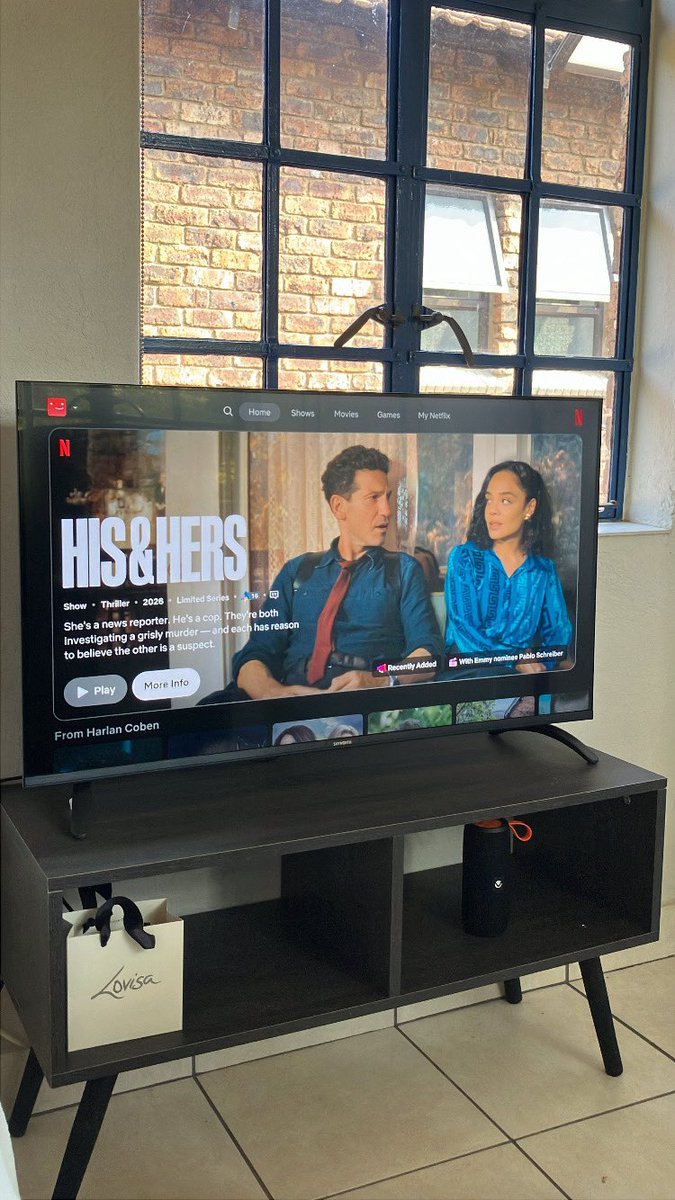 Havana_Bloom's tweet photo. I urge yall to watch this series😭
The plot twist i definitely didn’t expect it 😩
Oh and a mother will do anything for her children
🎬: His n Hers
Netflix #hisnhers https://t.co/R0b1uAF1Ia
