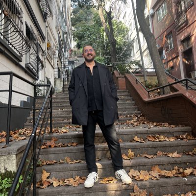 ybiroll's tweet photo. #YeniProfilResmi https://t.co/6cd8fk0Web