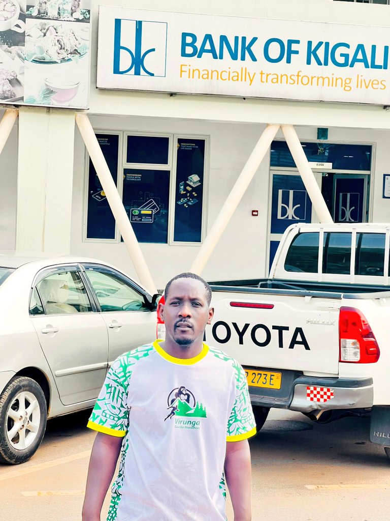 bravniwamanya's tweet photo. Kigali  called through Kigezi teens Day out powered by #DerrickCollections  and we answered.  Of course I showed up in my Virunga  Marathon  kit . https://t.co/R2efsMCcV4