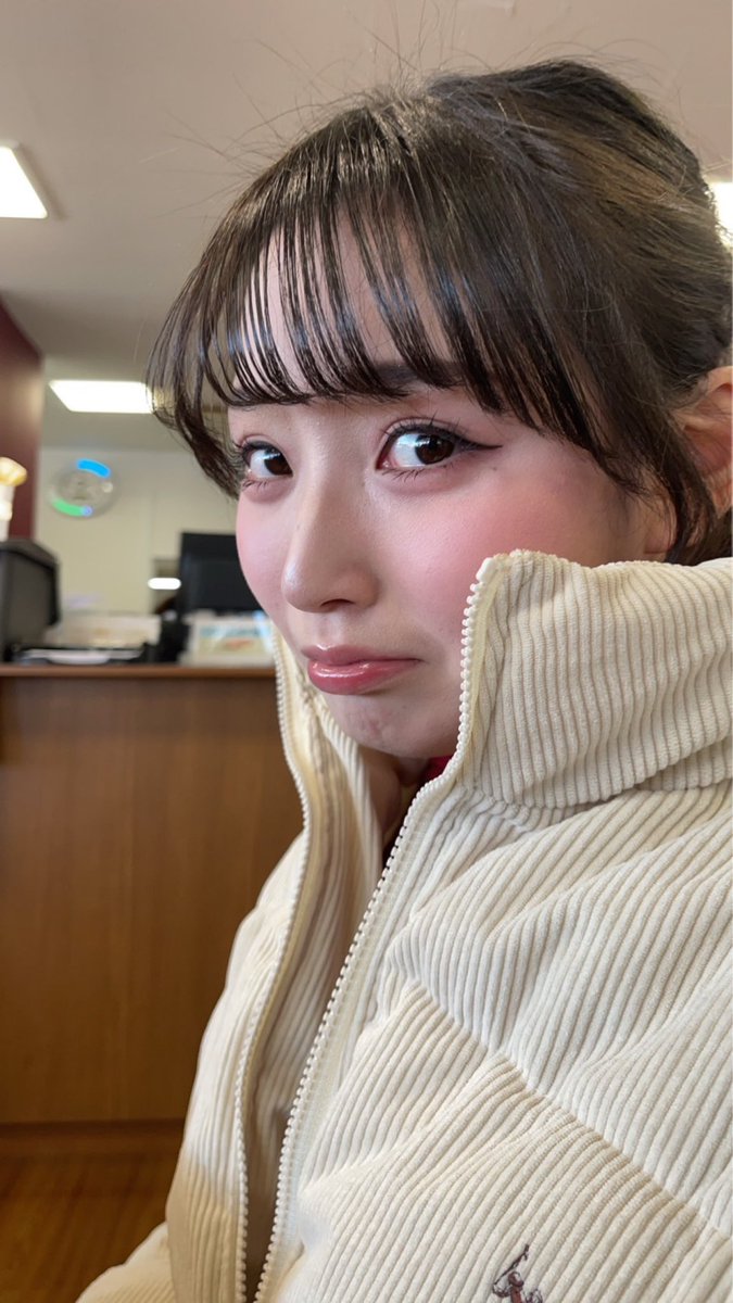 自動車学校、イケイケヤング達に
怖気づいて半泣き状態
悲しみTooヤング