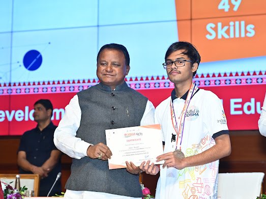 🏅 Proud Moment! 🏅
Heartiest congratulations to Aditya Karmakar for winning the Gold Medal at the State Level Skill Competition.
🔹 Skill: IT Network System Administration
🔹 Trade: ICTSM | Batch: 2024–26
#GoldMedalist #StateLevel #SkillExcellence <a href="/SDTEOdisha/">Skill Development and Technical Edn. Department</a> <a href="/SandhyaSamal1/">Sandhya Samal</a>