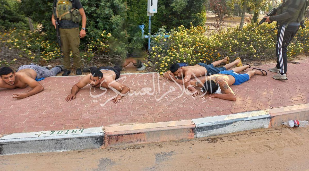 في الساعة الأولى بعد سقوط فرقة غزة في جيش الكيان خرج أبو خالد ضيفنا "رحمه الله" ليُلقي عصاه أمام الراعي ، أمام محمد، من المشرق إلى المغرب، ليقول ها نحن ذا نقتلع باب خيبر، فتقدموا معنا.. فلا عذر لأحدٍ اليوم!

- ماذا فعلت أمة محمد؟

-فعلاً.. اضاعوني وايُ فتىً أضاعوا...