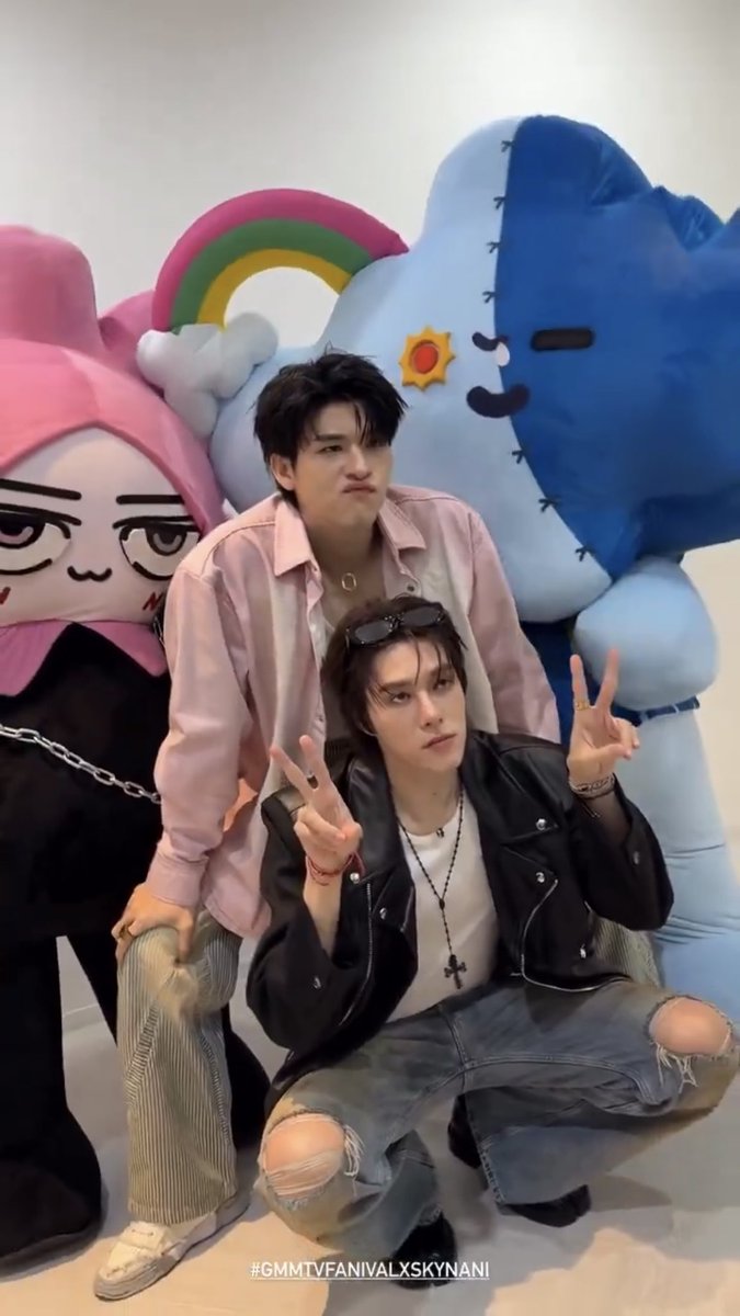 อย่าบอกนะว่าการ์ดซีเคร็ทสกายนานิคือเซ็ทนี้อะ !!!!!! เหตุผลที่ไม่มีรูปอฟชปล่อยออกมาสักทีสินะ อ้ากกกก รูปครอบครัวหลานแฝดที่รอคอย จะเอาๆๆๆๆๆ 😭😭😭😭😭😭

#SkyNani #สกายนานิ