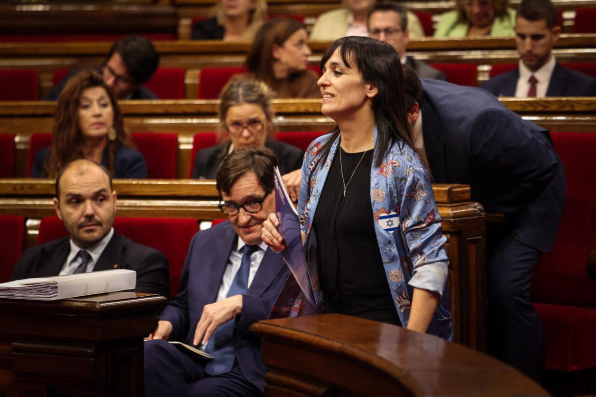 📊 ENQUESTA ELECCIONS DE GENER 2026 🗳️
Ja està oberta! Aquest gener tornem amb el sondeig electoral i, aquest cop,⏳donem més temps per respondre i arribar a tothom.

📅 Oberta fins al 23 de gener
🔗 forms.gle/gPjfR4UuzCyRNr…

🔁 RT perquè arribi a més gent
#Enquesta #Catalunya