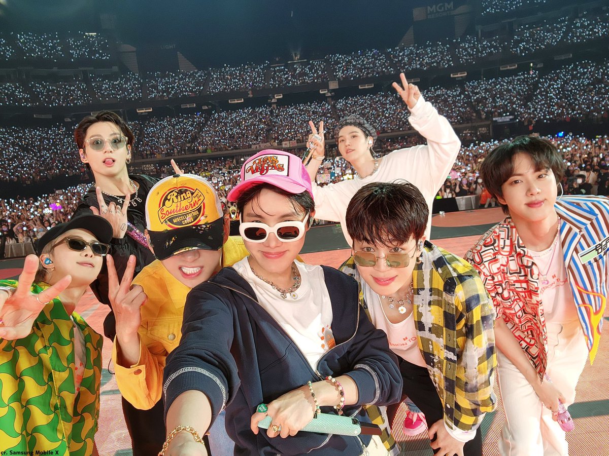 BTS_613Ari's tweet photo. BTSの日本公演の開催がほぼ確定的に！！

ナムさんは、2026年の活動計画について「早く日本にも行きたいです。2026年は日本に行く機会が多くなると思います。ツアーを通して日本の皆さんにたくさんお会いできると思います」と言及しました。
涙が止まらない😭😭😭

🔗 https://t.co/E1Dog8qVJC https://t.co/cIolQKUItT