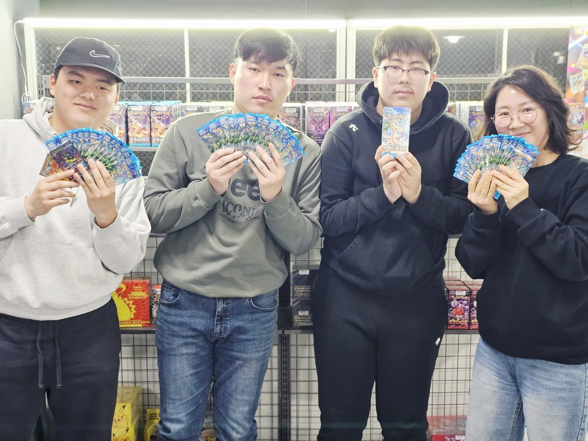 [목포 TCG팩토리] 

1월 10일 (토) 포켓몬 카드게임 미니리그 결과!

참가 인원 : 8인

1위 이*준님 악리자몽ex덱

2위 이*덕님 스트린더바렛덱

3위 주*찬님 메가루카리오ex덱

4위 한*화님 악리자몽ex덱

함께 해주신 분들 모두 수고하셨습니다.

감사합니다.
