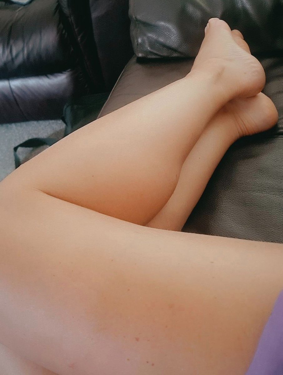 BambiGodde68654's tweet image. Good morning. Your goddess is awake and expects to be worshipped. Send for coffee and breakfast 💗