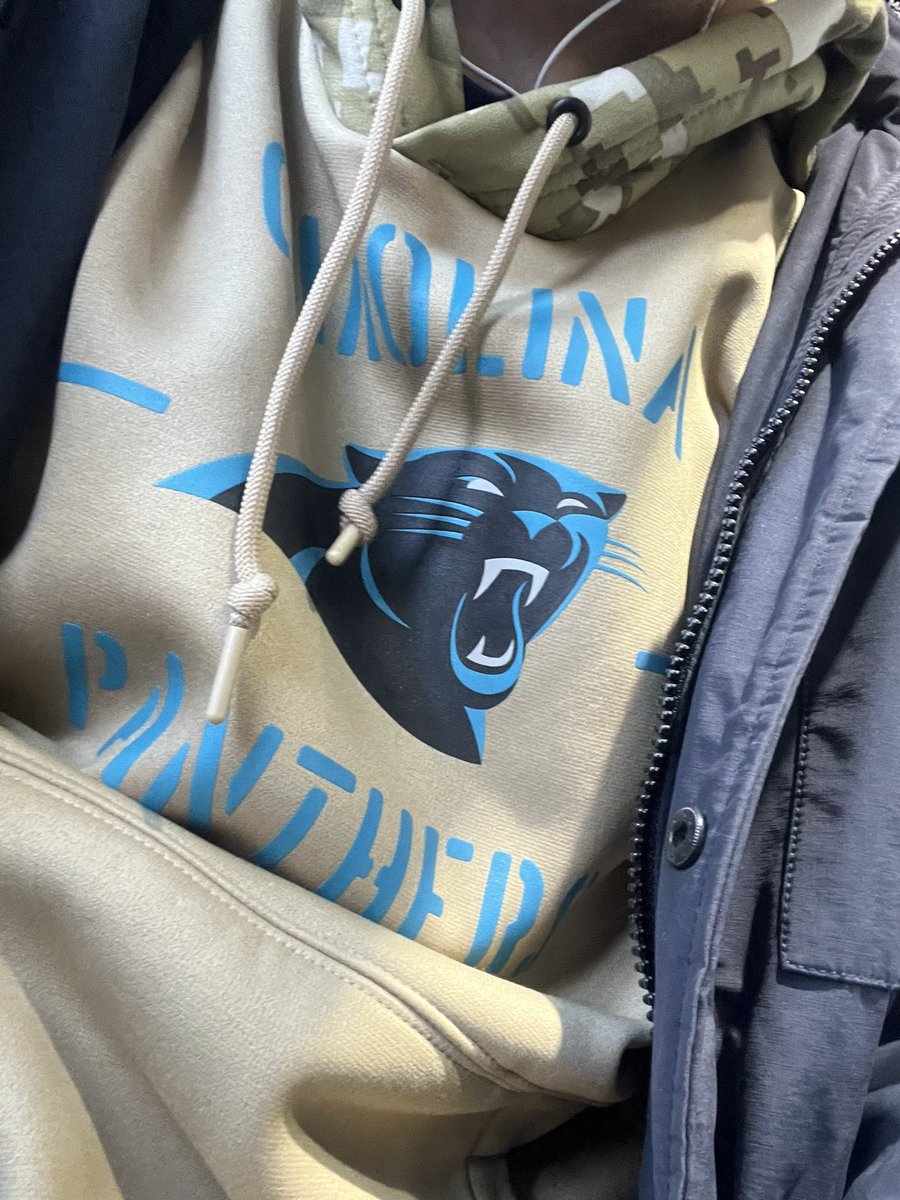 Naturally had to crack this beauty out today, representing in Bath, England, ahead of the big one tonight! 💙🖤#KeepPounding