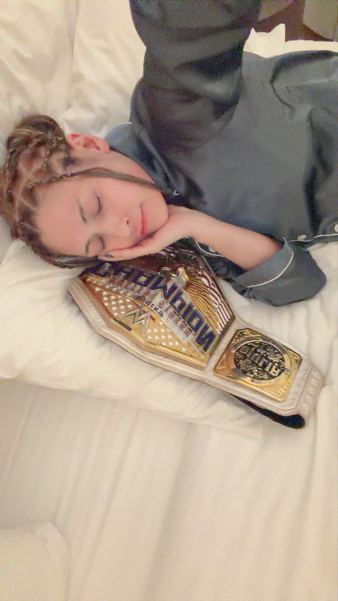 giulia0221g's tweet image. Guess what?
I beat Alexa Bliss 😜 Hehe
#SmackDown