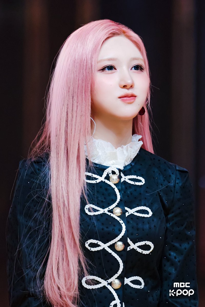 MBC_entertain's tweet image. ✨2025 MBC 가요대제전 현장포토✨ - IVE