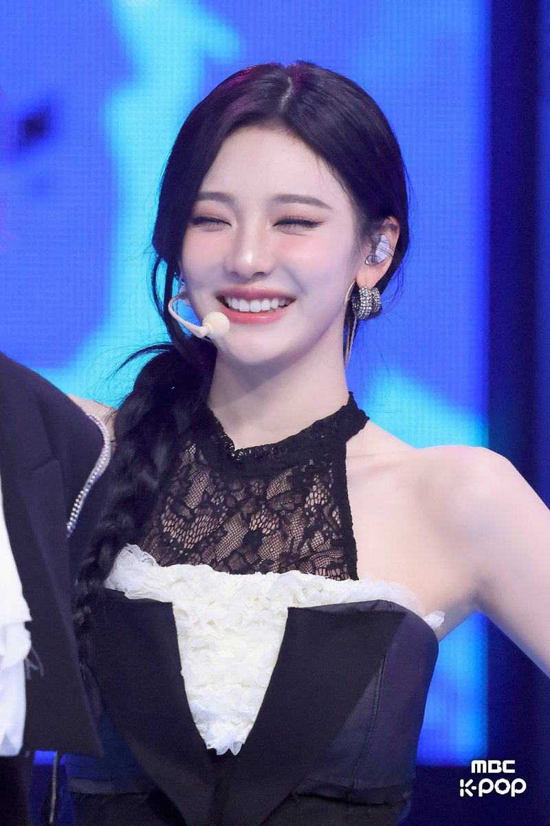 wntrult's tweet image. aespa in new photos at 2025 MBC Gayo Daejejeon.