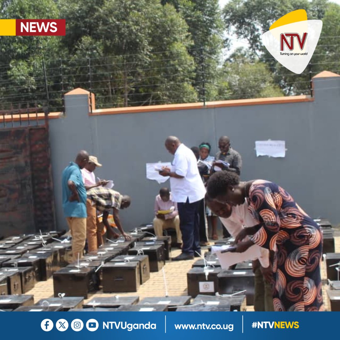 ntvuganda's tweet image. A total of 410 voting materials for Ibanda District arrived today. Of these, 11 ballot boxes had broken seals and were identified by the District Returning Officer, Ms. Aidah Nkaija Barekye, who guided the other stakeholders through the resealing process.

Ms. Barekye explained…