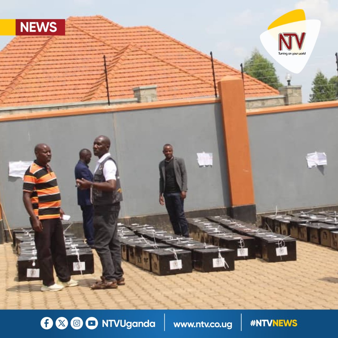ntvuganda's tweet image. A total of 410 voting materials for Ibanda District arrived today. Of these, 11 ballot boxes had broken seals and were identified by the District Returning Officer, Ms. Aidah Nkaija Barekye, who guided the other stakeholders through the resealing process.

Ms. Barekye explained…