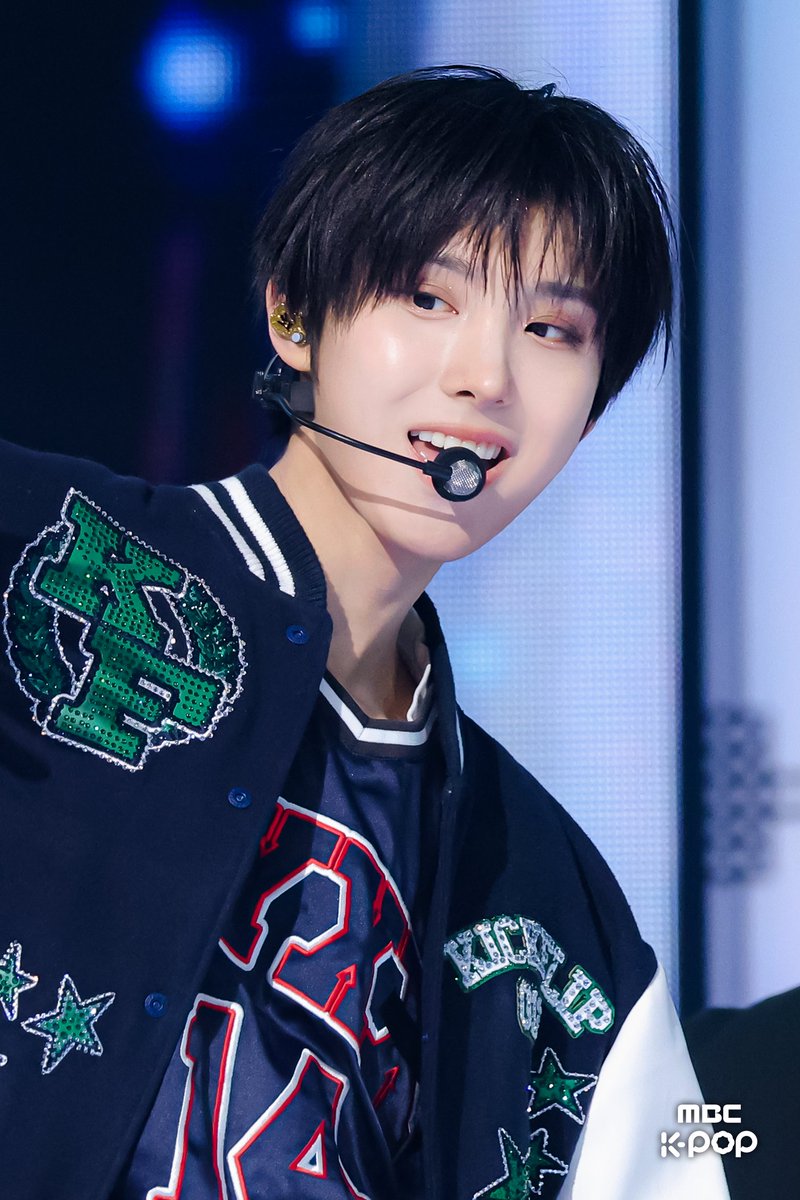 MBC_entertain's tweet image. ✨2025 MBC 가요대제전 현장포토✨

【KickFlip】

🔻2025 가요대제전 직캠 보러가기
youtube.com/@MBCkpop

#2025MBC가요대제전 #가요대제전 #2025MBCGayoDaejejeon #KickFlip #킥플립 @kickflip_jype