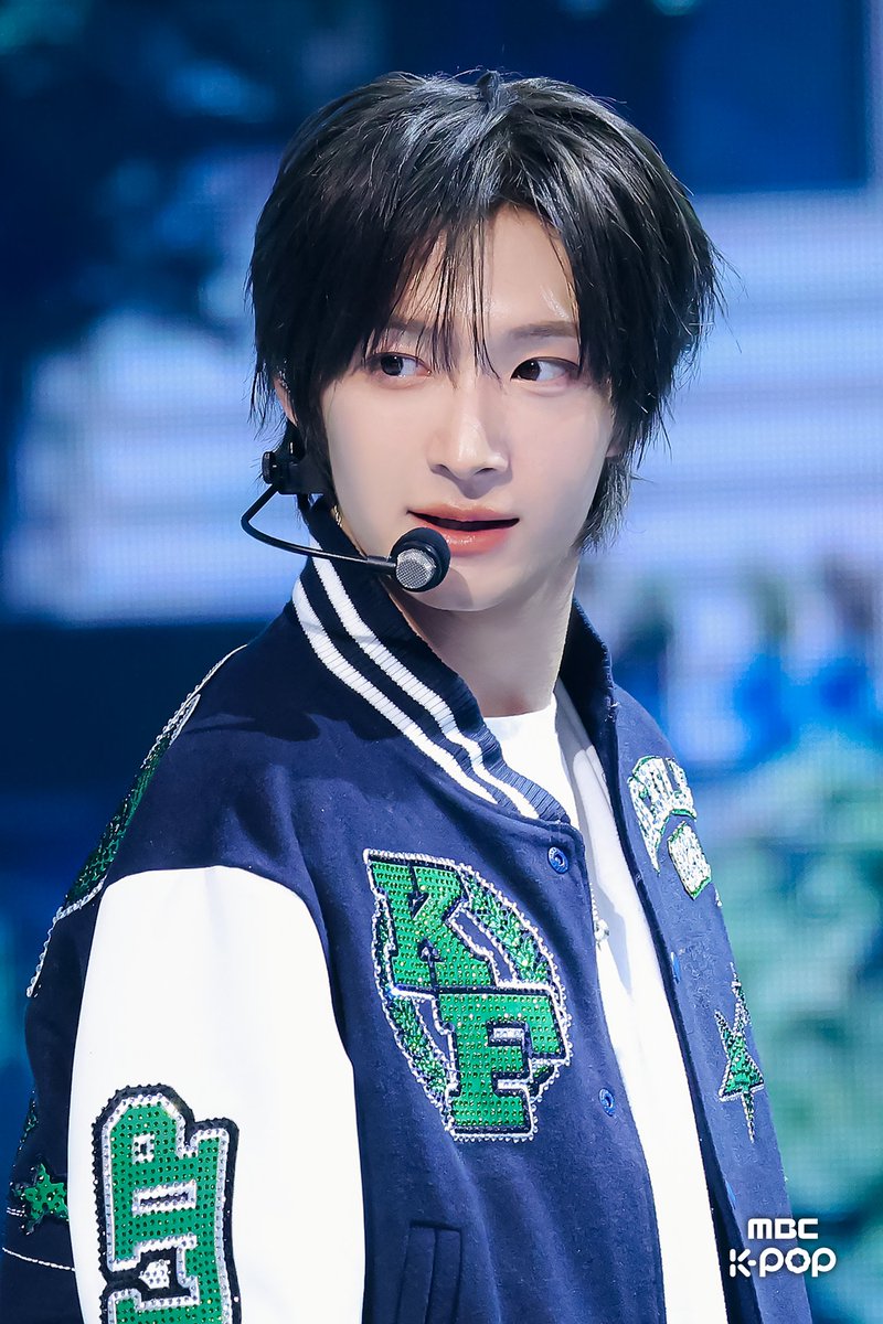 MBC_entertain's tweet image. ✨2025 MBC 가요대제전 현장포토✨

【KickFlip】

🔻2025 가요대제전 직캠 보러가기
youtube.com/@MBCkpop

#2025MBC가요대제전 #가요대제전 #2025MBCGayoDaejejeon #KickFlip #킥플립 @kickflip_jype