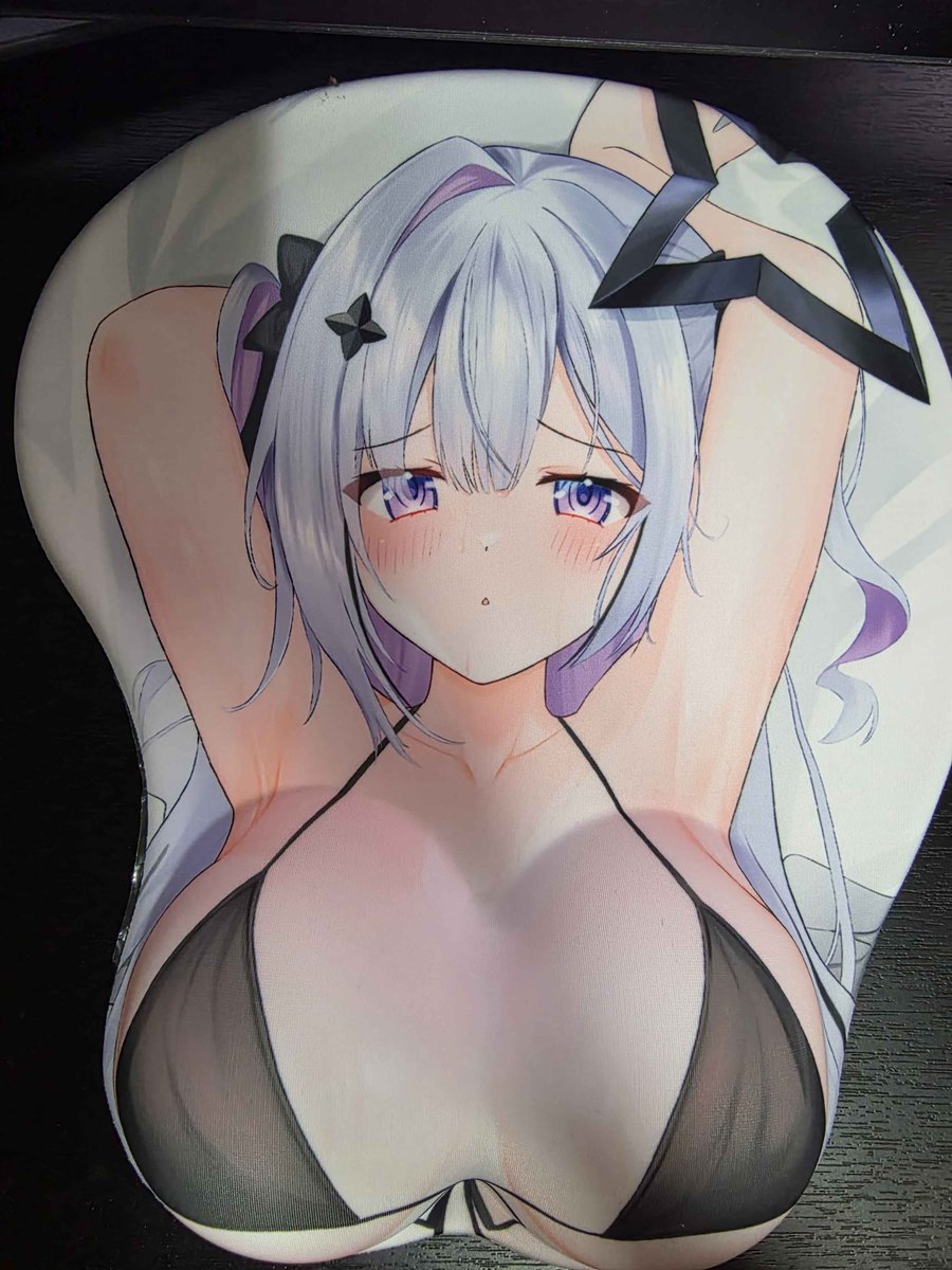 こなたおっぱいマウスパッドが品切れ中ですが、少量再入荷の予定です。
メロンさんに販売再開を問い合わせましたのでご希望の方は少々お待ちください🙏🙏