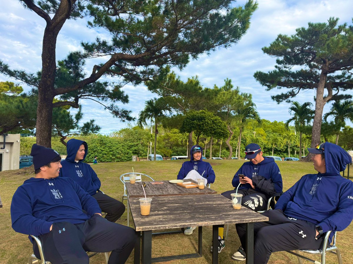 TeamYASUAKI_'s tweet photo. 休養日オフショットの更新となります♫普段見れない一面を激写しております。どうぞ皆様お楽しみ下さい✨

#オレタチは負けられない
#リクエストにお答えしてオフショット
#休みも全力 #素顔 #激写 https://t.co/s8KsnZzjpe