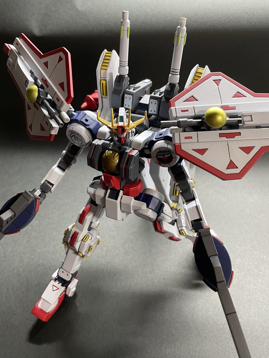 JSKkSd0qMoivIwY's tweet image. とうとう、サンダーボルトガンダムが完成しました🤩