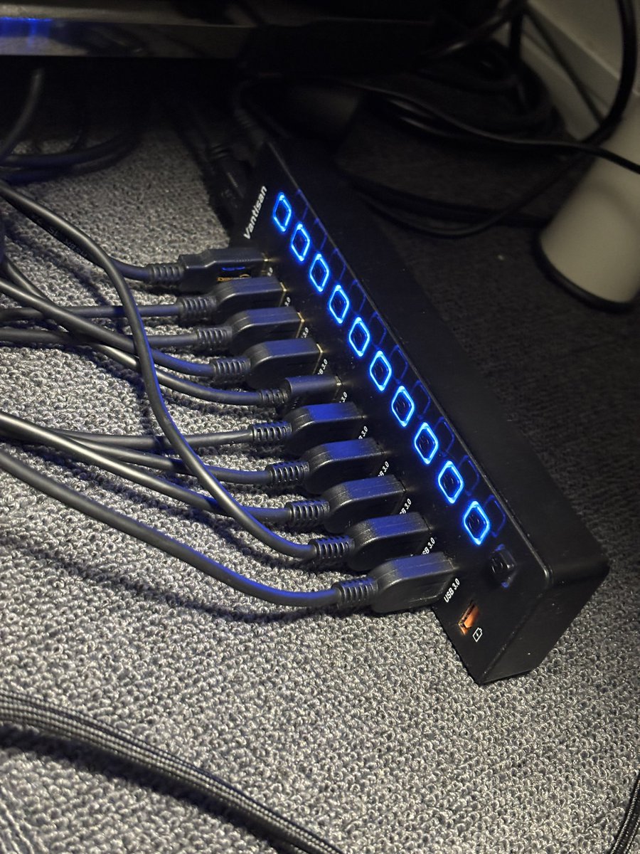 Watatsumi_VRC's tweet image. 配線終了、何故かMFDが映らないが疲れたのでまた今度 #winctrl