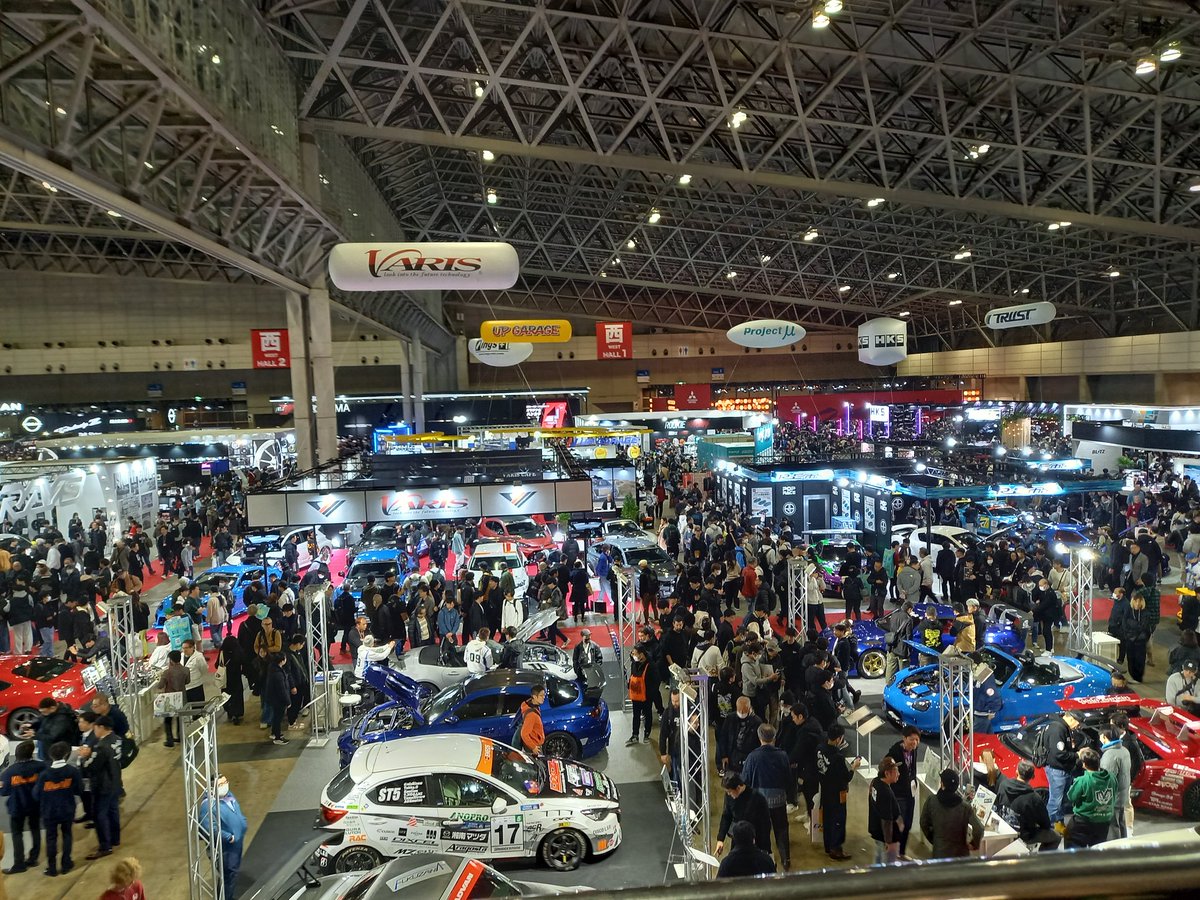 東京オートサロン2026
推し活２日目

人混みがヤバすぎて！
11時頃入場して、13時すぎには出ました…

あの幕張イオンの駐車場が全部満車…

最終日の明日は行かないことにしました！寒波予報もあるし、２日間の疲れも溜まり、明日は家でゆっくりします！