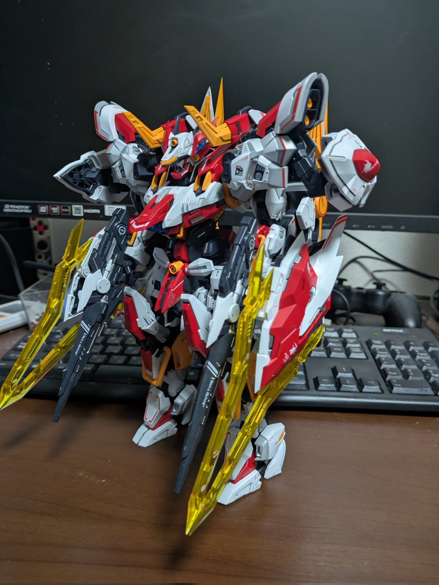 ivacolle's tweet photo. 守護降臨-十二神将-バファリオン完成しました。今回はデカール有りで。
中華製ということでボリュームと色分けはいいですね。ボリュームの問題で立たせるのは大変ですが。
普通に組み立てるだけでも装備のボリュームから満足感は強め。
重心は傾きやすいのでキットに付属してる台座を使いましょう。 https://t.co/OOwe9ZUBss