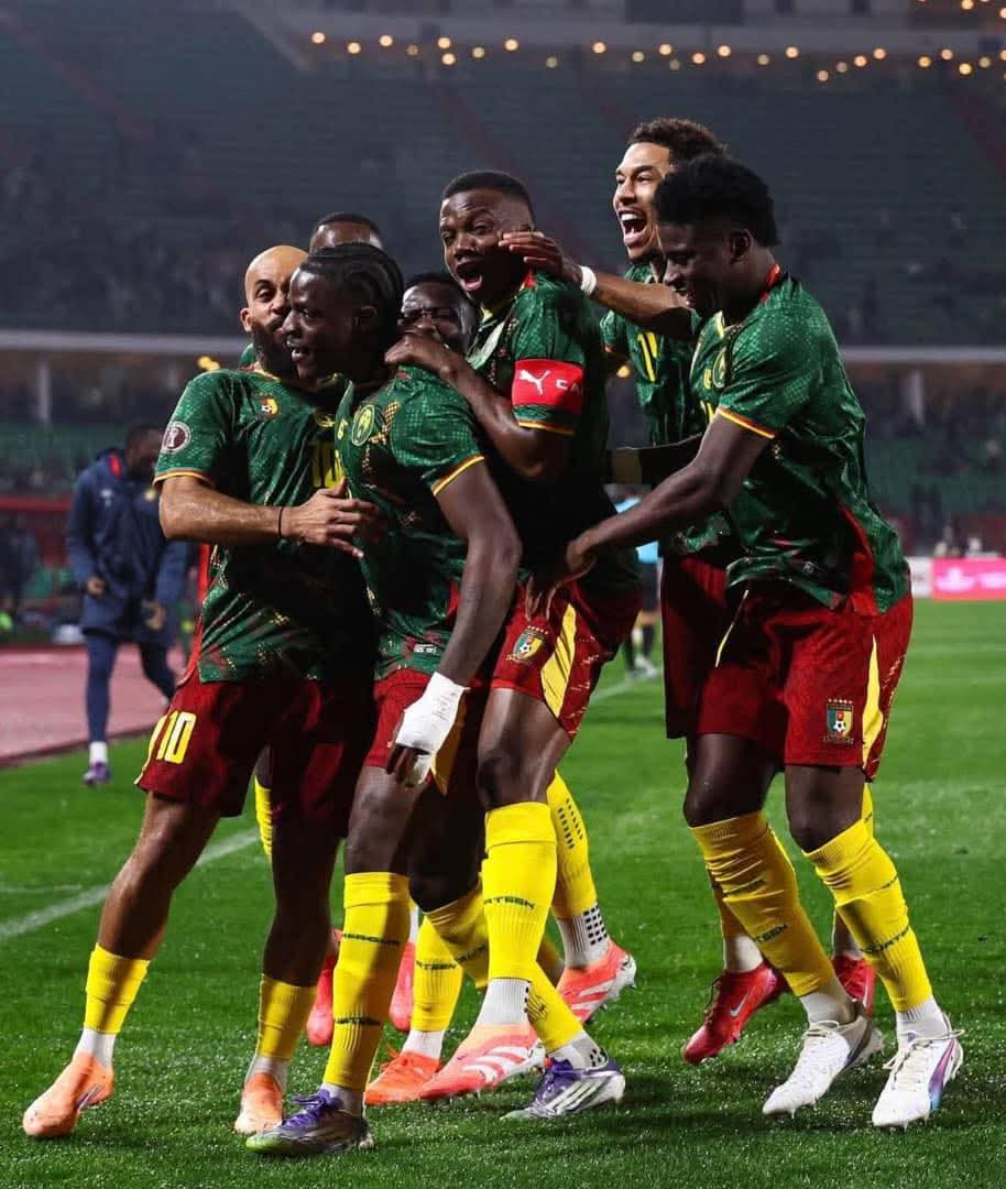 Quand on est une grande équipe avec de grands joueurs, on n’a pas besoin du soutien de l’arbitre pour gagner. On remporte les matchs de manière incontestable, au point que même l’adversaire reconnaît ta supériorité.
Mais lorsque tes victoires sont entachées par un arbitrage