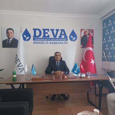 Başkan Baraç'dan 10 Ocak Çalışan Gazeteciler Günü İçin Anlamlı Mesaj 

DEVA Partisi Bingöl İl Başkanı Nihat Baraç, 10 Ocak Çalışan Gazeteciler Günü dolayısıyla yaptığı açıklamada, gazetecilerin özellikle afet ve kriz dönemlerinde toplumu bilgilendirme görevini önemsediğini