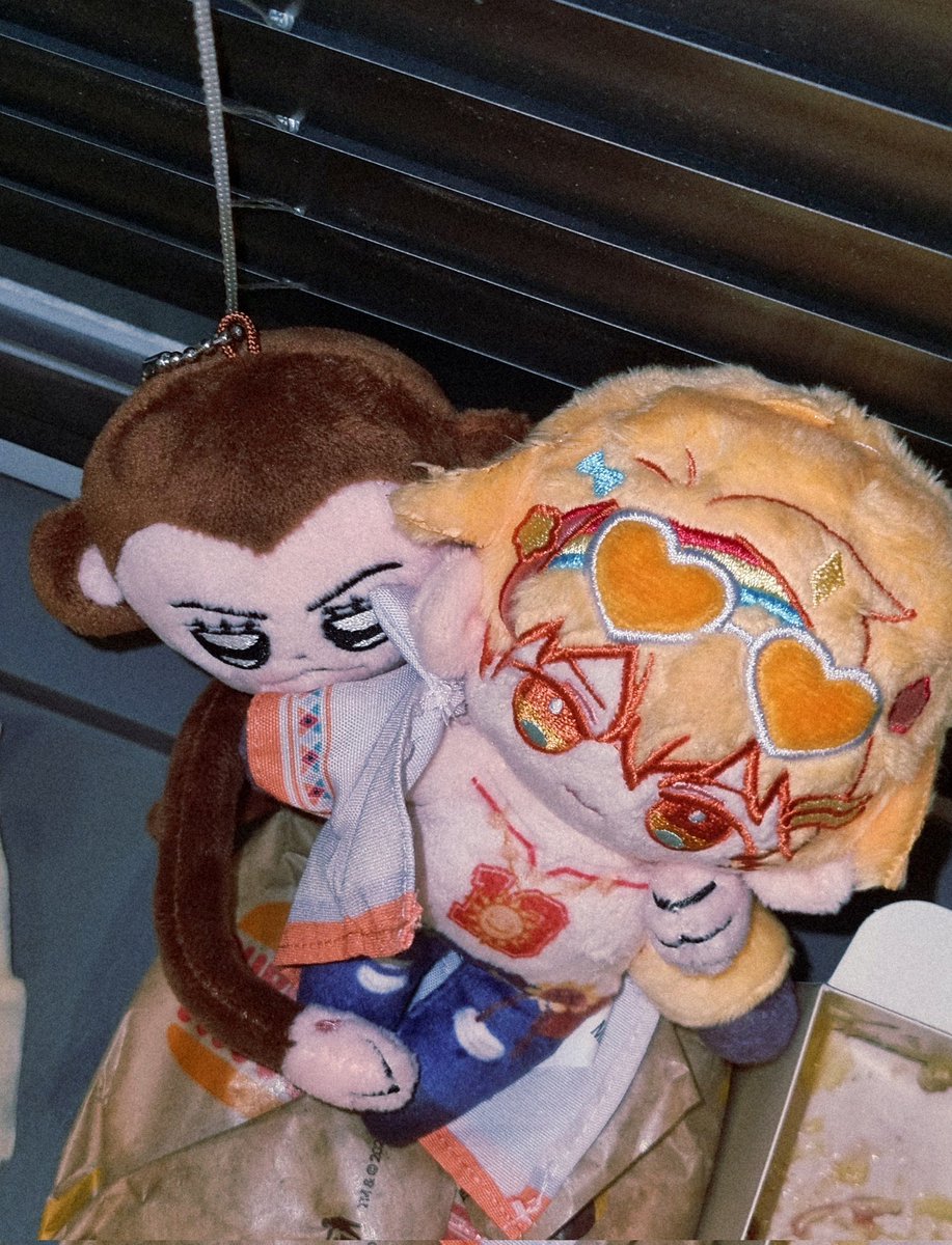 오랜만에 즐거운 덕질이었다...