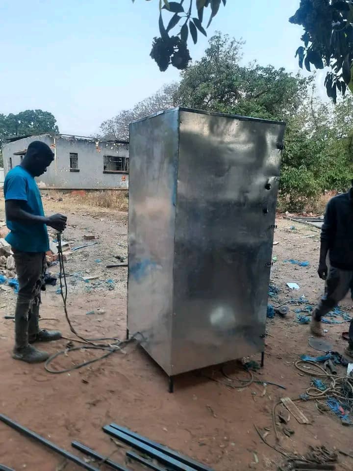ArnoldInventor's tweet image. "Proudly Zambian! 🚀 Made in Zambia baking machine built with local metal fabricators! 🍞 100 pieces of bread, single-phase power. Support local fabrication.  Looking for offers from Buyers, reach out! 📞 0978164322
 #MadeInZambia #SupportLocal #BakingMachine"