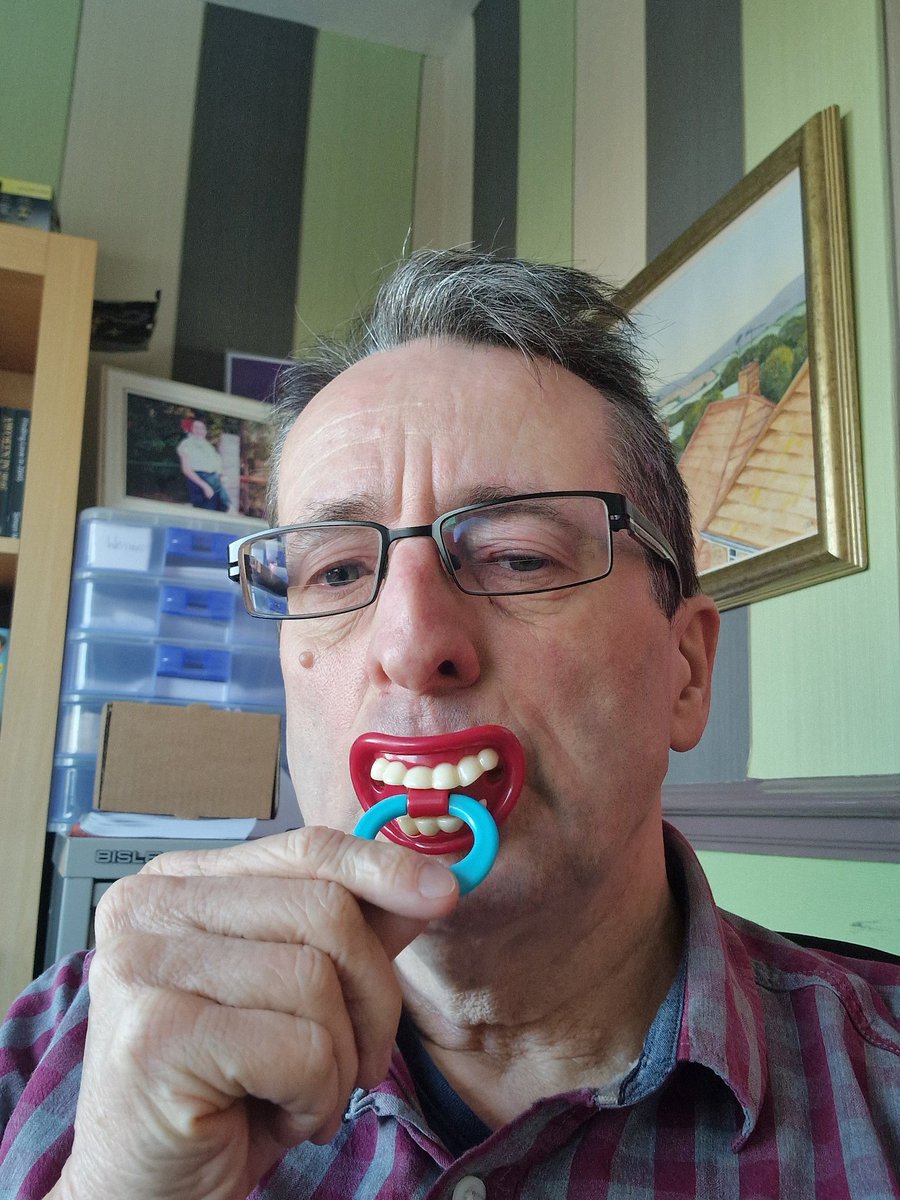 Simon Ward tweet media