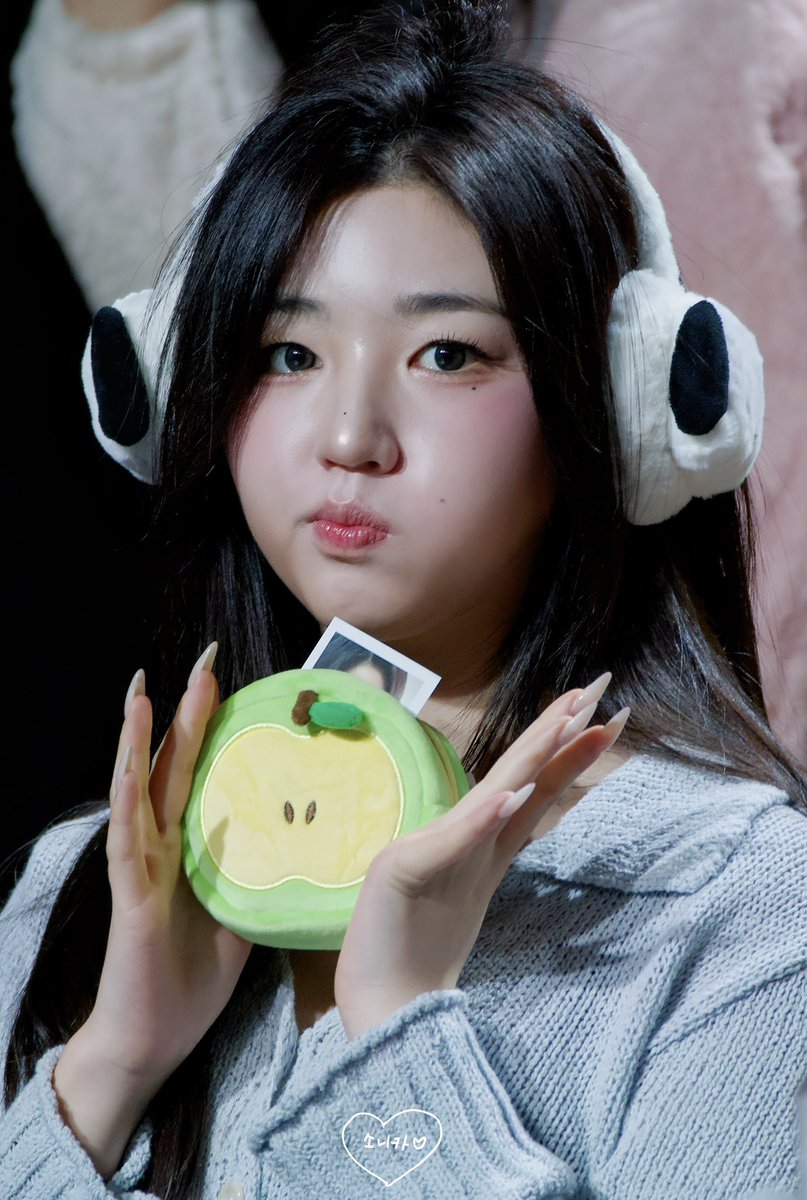 모니카 tweet media