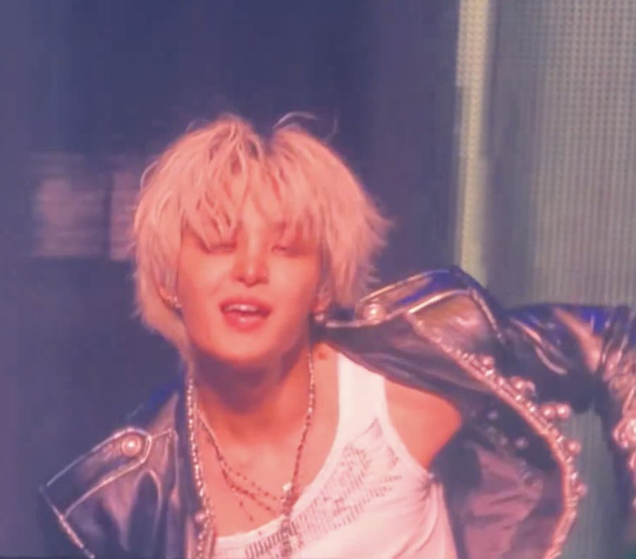 parkbeaus's tweet image. HEYYYYYYY JIHOON