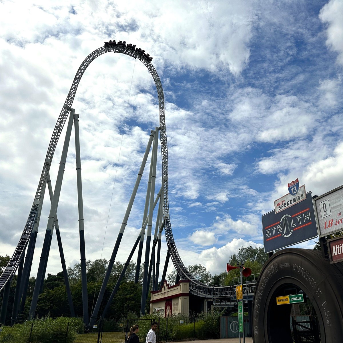 KoastinThruLife's tweet photo. Intamin Accelerator Coasters deliver some of the most unforgettable roller coaster experiences 🎢 They might be unreliable, but those hydraulic launches hit with a force LSM systems can’t match 🤩 https://t.co/EK3iNU2Frj