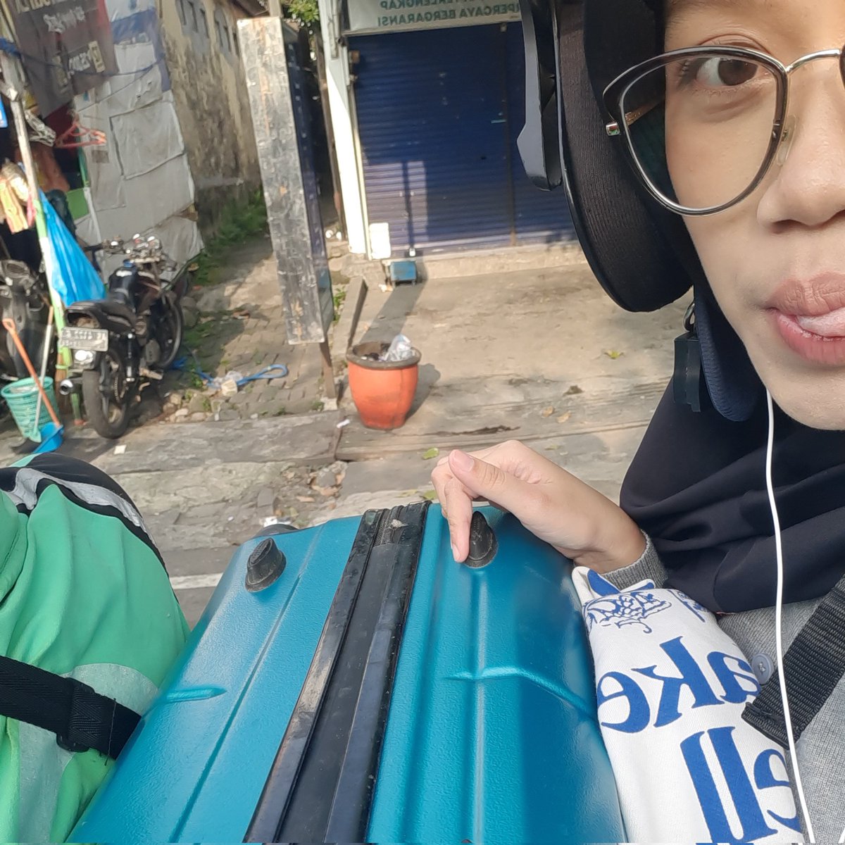 s𝐚𝒇 tweet media