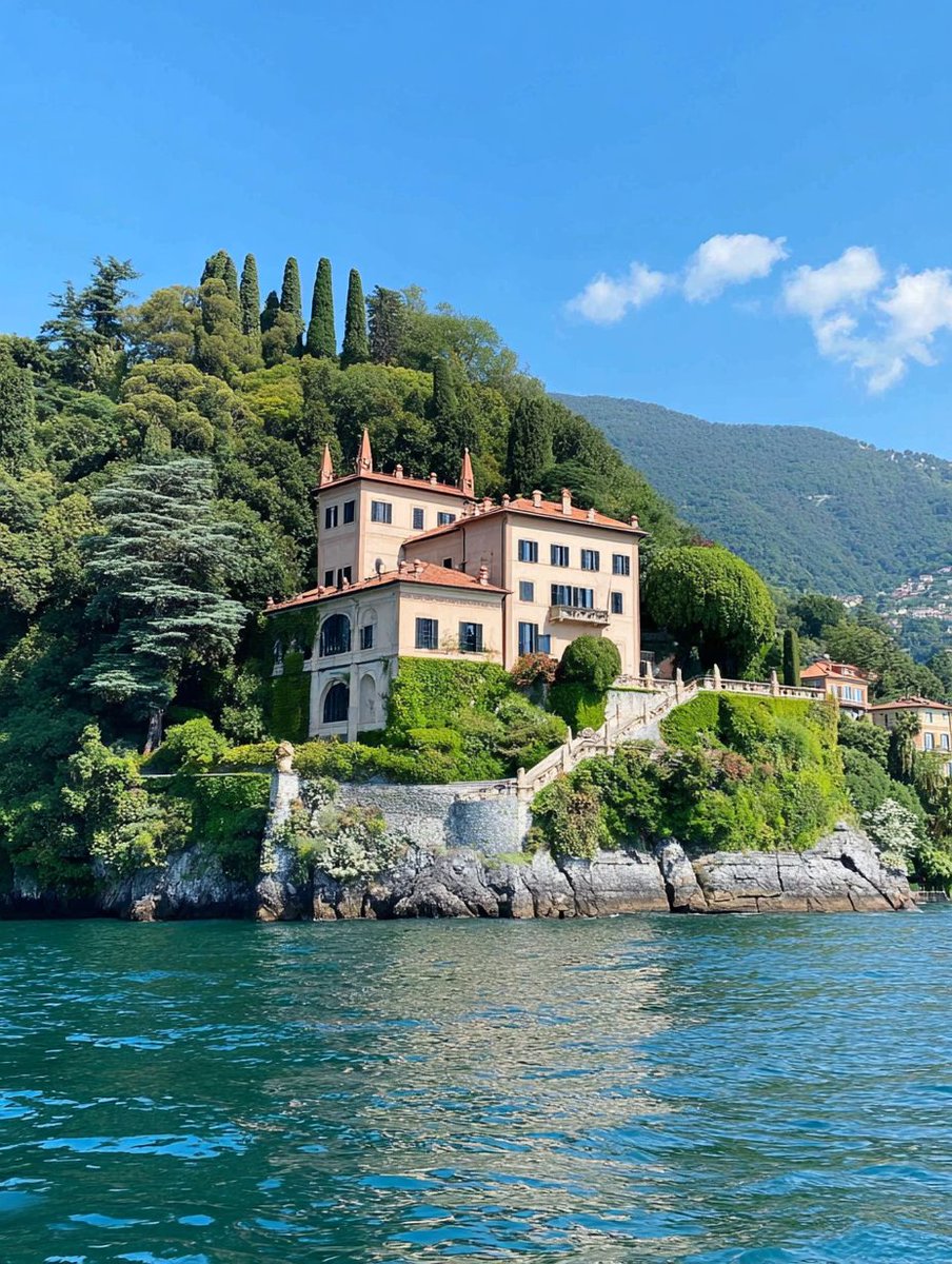 AppartDesign's tweet image. Lake Como, Italy 🇮🇹