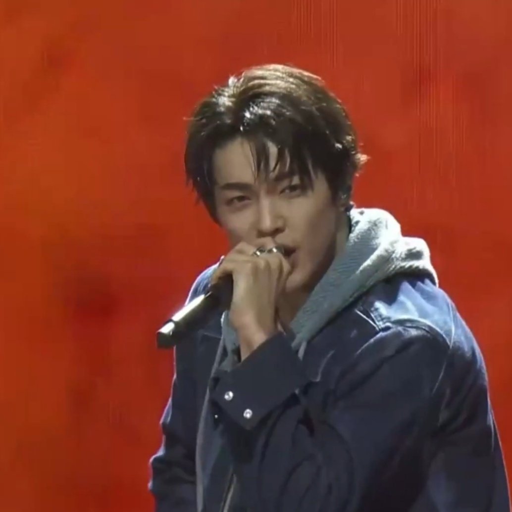 keonholds's tweet image. KEONHO AND HIS DUALITY