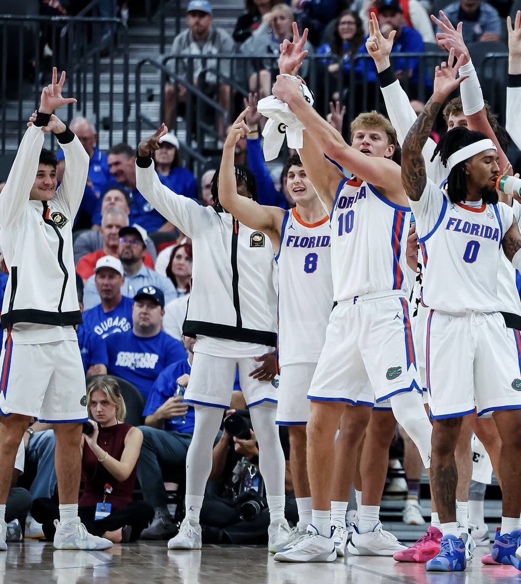 DirtyBubbleBets's tweet image. COLLEGE HOOPS PLAY OF THE DAY ⭐️

A Rare 2U On Tap, Tips Off EARLY 💎

Should I Post The POD For FREE? ✍🏼

LIKE ❤️ + RT ♻️ + COMMENT 🗣️

Run This Up QUICK &amp;amp; I'll Drop It 👇