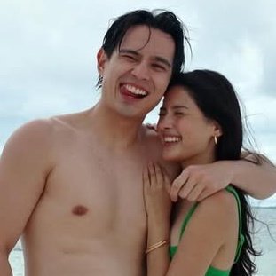 dream_no_24's tweet image. at the back of my mind, i have always wanted azralph to experience firsthand how intense the clamor was nung peak kalderoserye.

so with how unexpectedly their siargao trip unfolded, theyre finally feeling that same kind of love—only this time, it's infinitely more meaningful 💛
