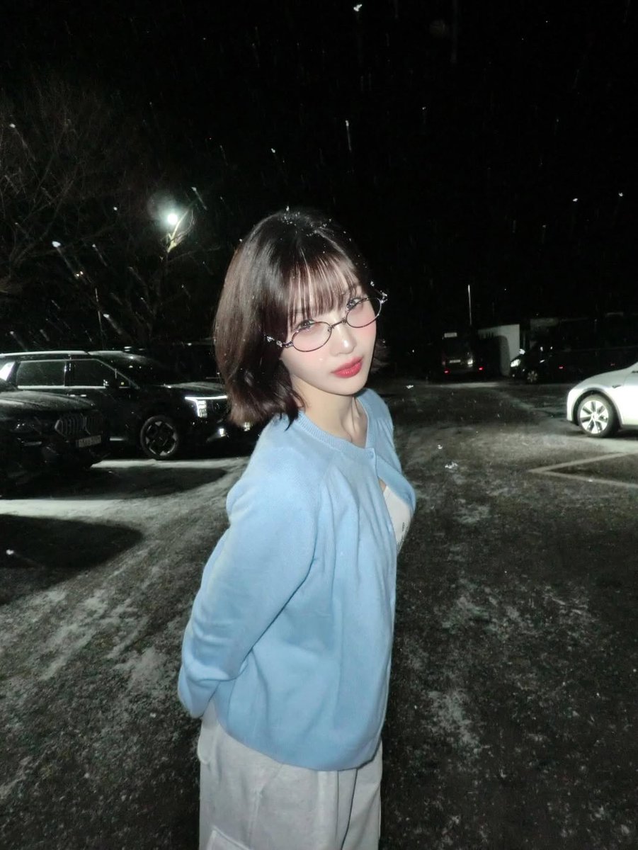 superbstff's tweet image. คุณแอมยัวร์จอยสวยสู้หิมะเว่อ