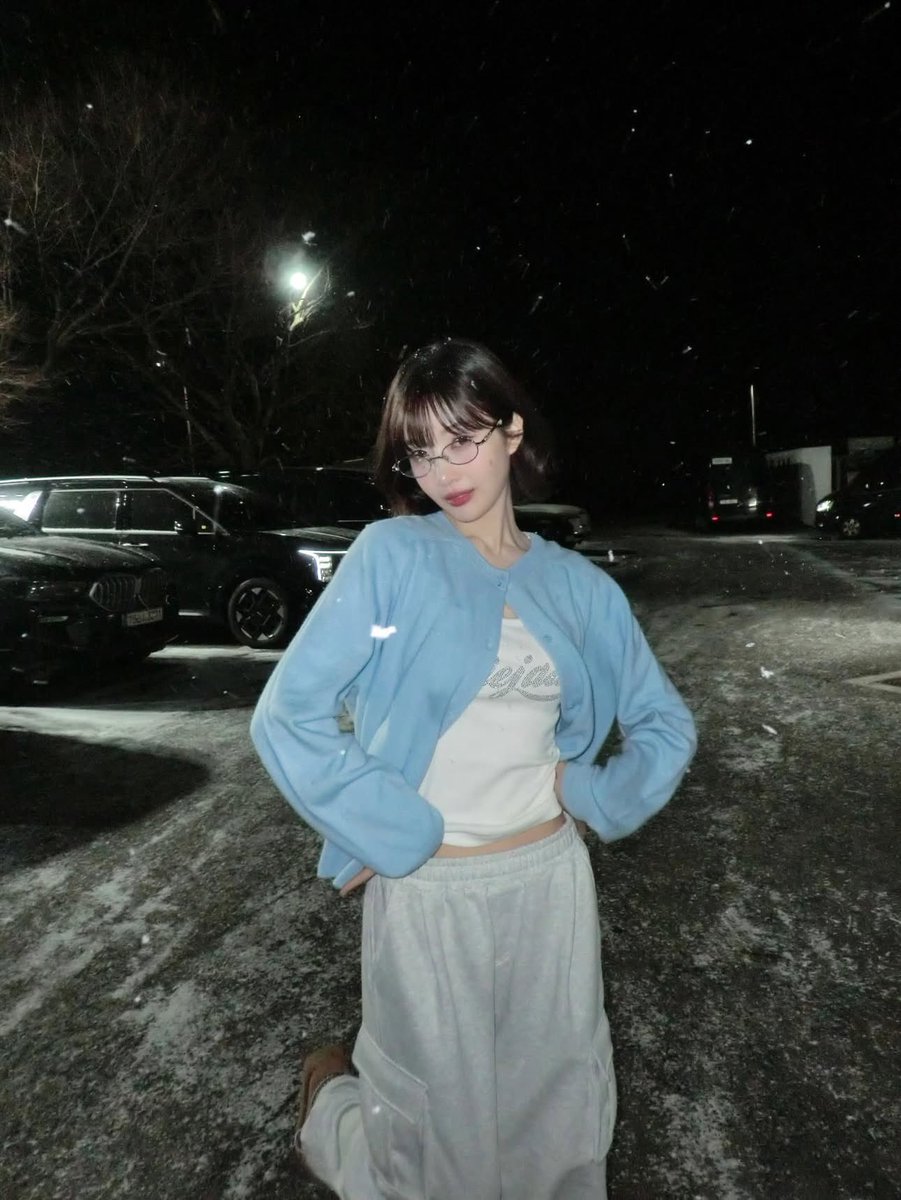 superbstff's tweet image. คุณแอมยัวร์จอยสวยสู้หิมะเว่อ