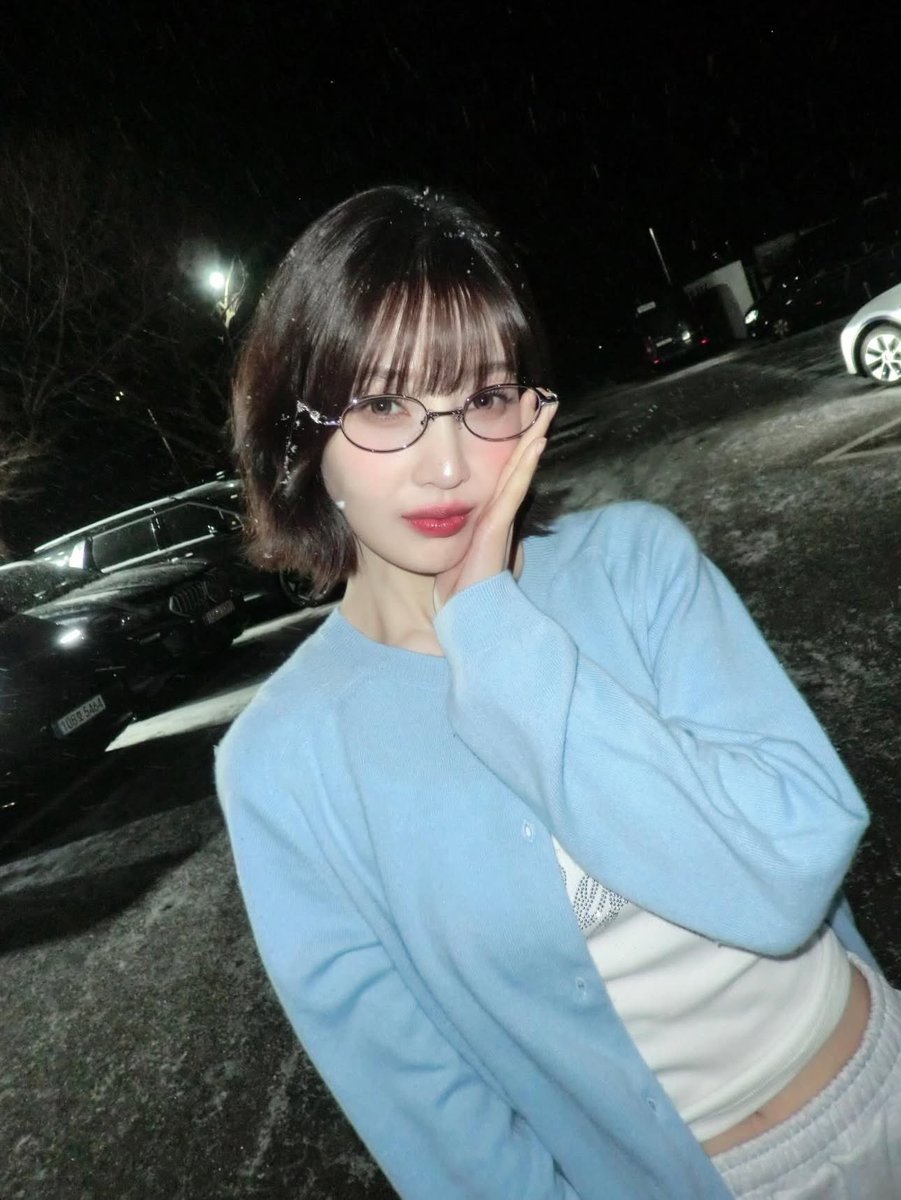 superbstff's tweet image. คุณแอมยัวร์จอยสวยสู้หิมะเว่อ