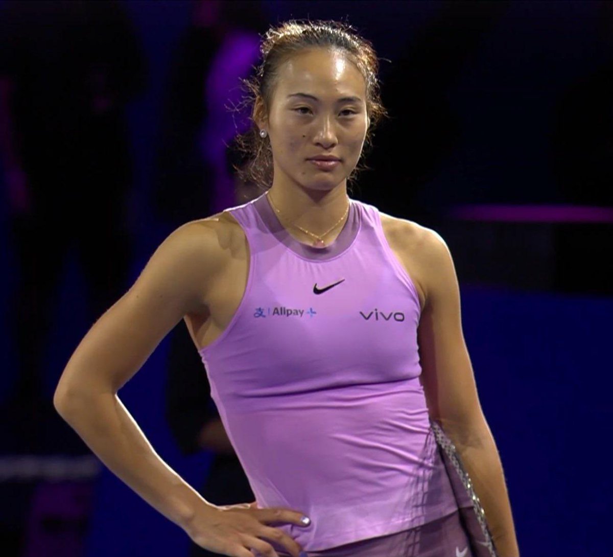 GauffWinwhen's tweet image. men letting down coco once again oh well