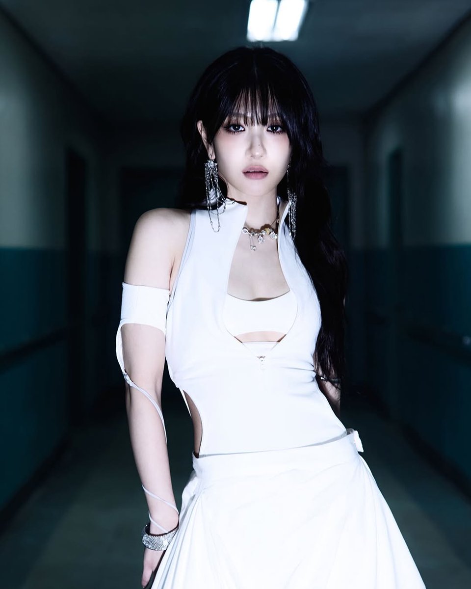 seolyeon's tweet image. 이서연 (Y:SY) DS [NAKED] Image Teaser #1