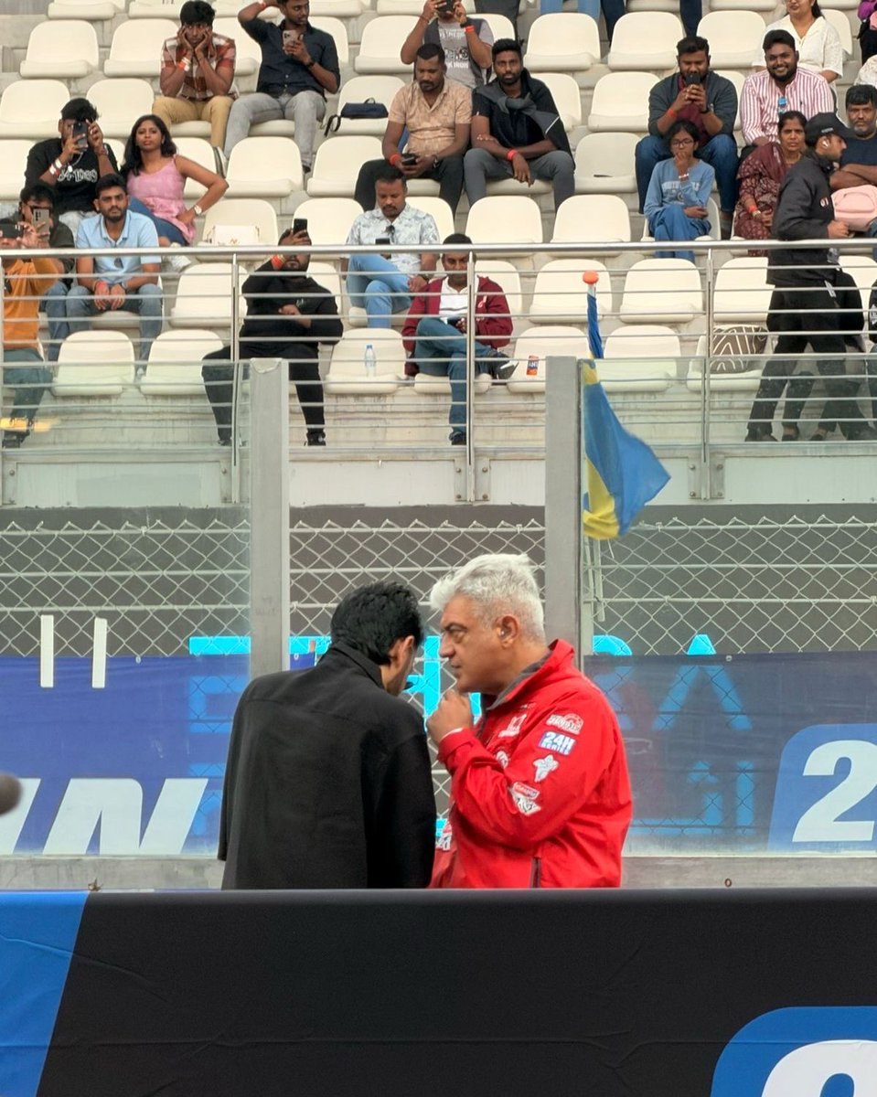 Kolly Buzz tweet media