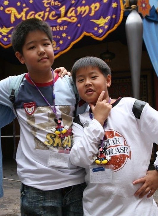 เด็กอ้วมก้อนนี้โตจนร้องเพลงในงานแต่งพี่ชายแล้วนี่นา (•̩̩̩̩＿•̩̩̩̩)