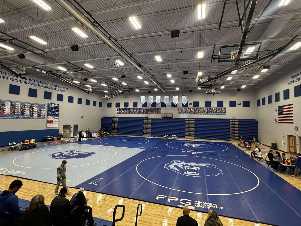 Tim_Thompson316's tweet image. Taking in some wrestling for our @Aces_Wrestling guys this morning.