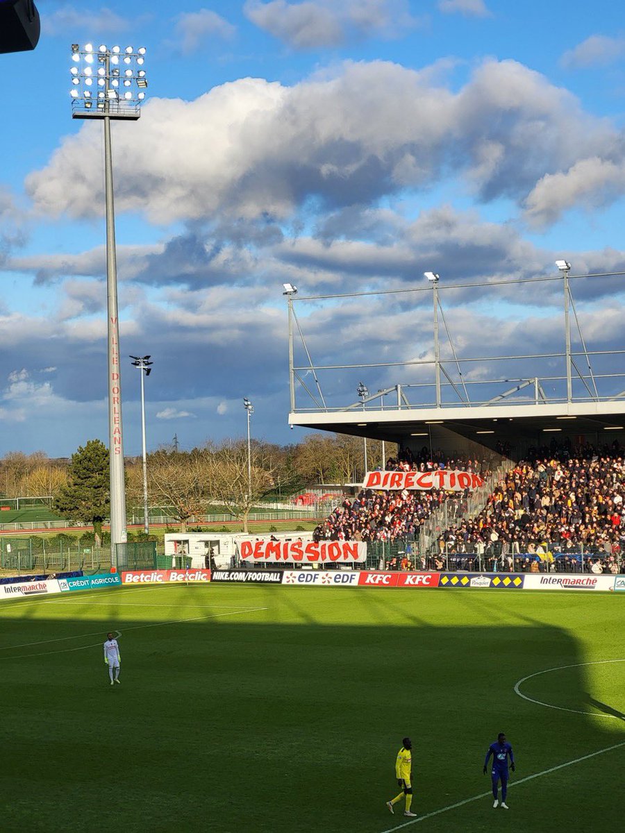 LES BANDEROLES DÉPLOYÉES PAR LES SUPPORTERS MONEGASQUES ! 🤯🇲🇨

📸<a href="/VSeiller/">Vivien Seiller</a>