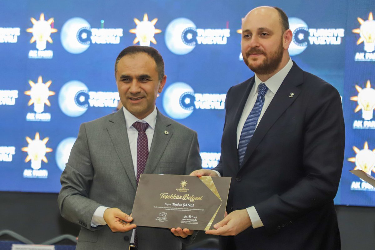 Genel Başkan Yardımcımız Teşkilat Başkanımız Ahmet Büyükgümüş ve İl Başkanımız Turgay Şahin’e şükranlarımla… Şeref duydum 🙏
<a href="/abuyukgumus/">Ahmet Büyükgümüş</a> <a href="/Av_Turgaysahin/">Turgay ŞAHİN</a>