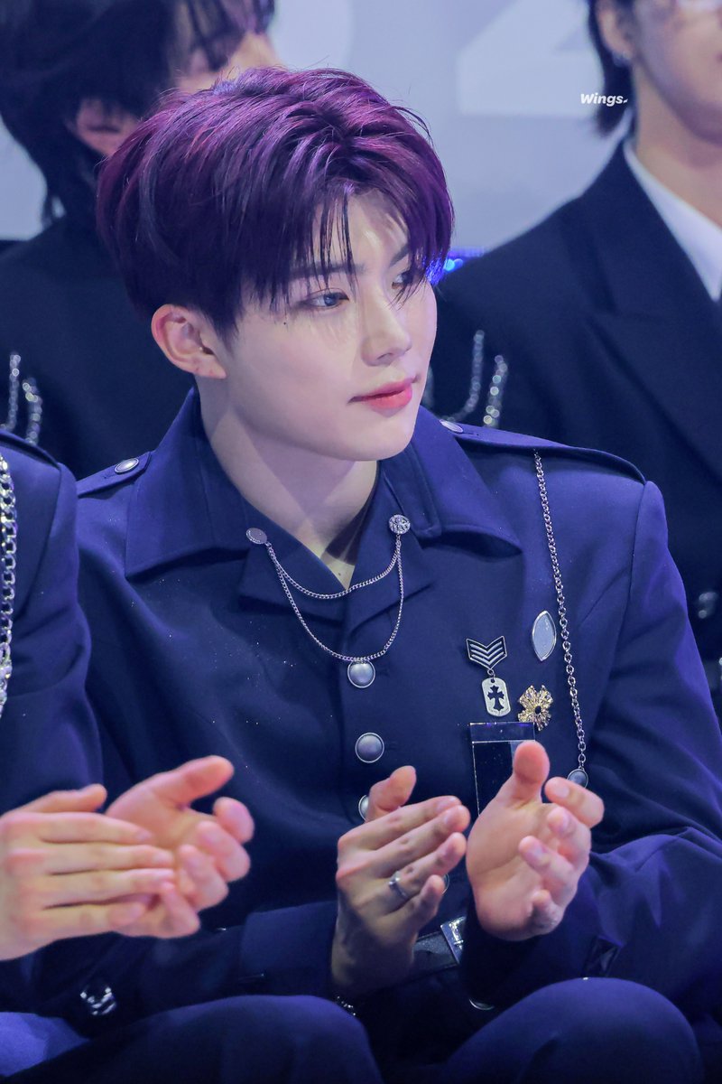 𝑾𝒊𝒏𝒈𝒔. tweet media